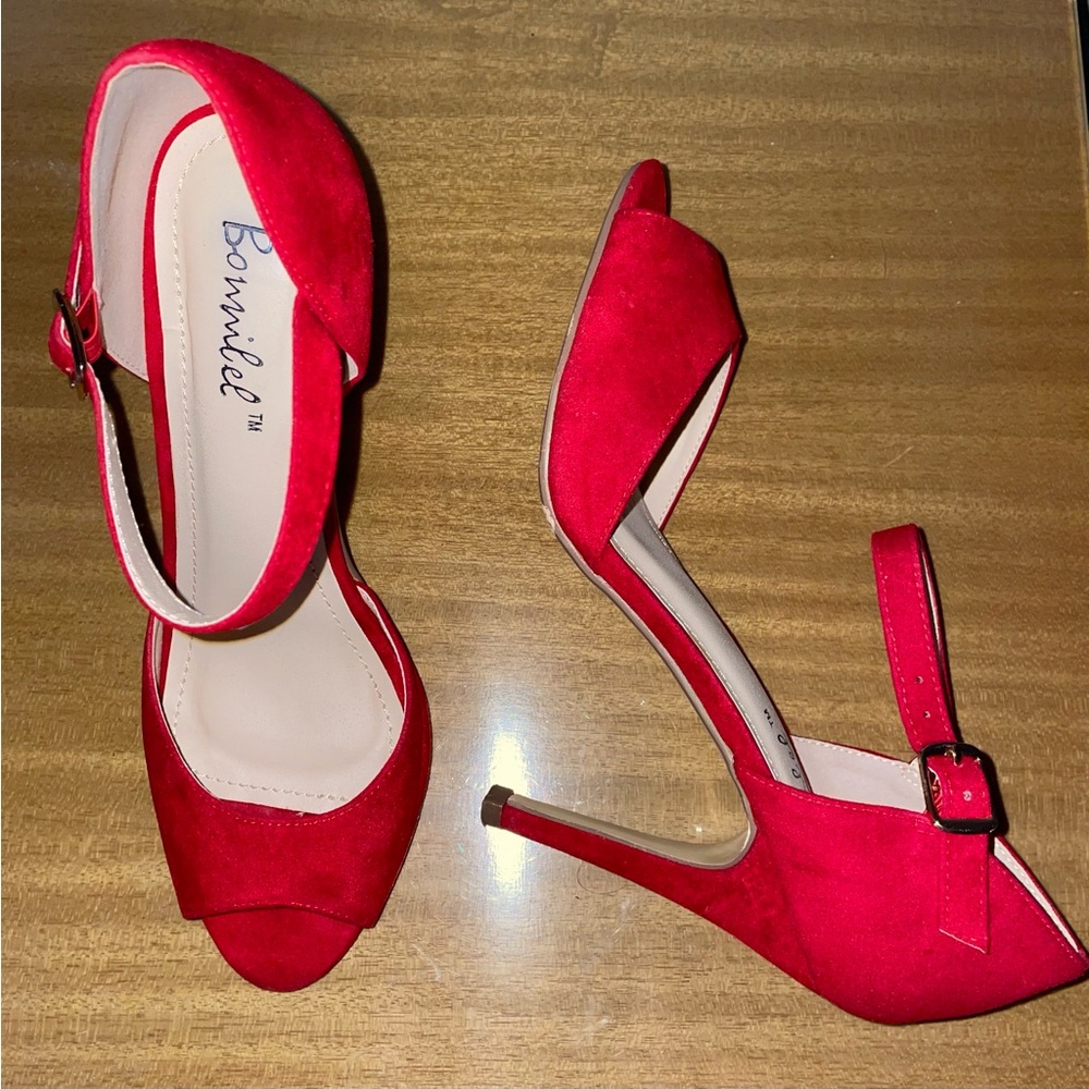 Red faux suede 4” heels by Bonnibel Women’s Size 6.5